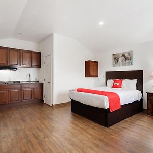 Queen Cabin