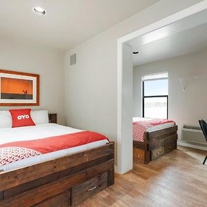 Premium 2 Full Bed Kitchenette